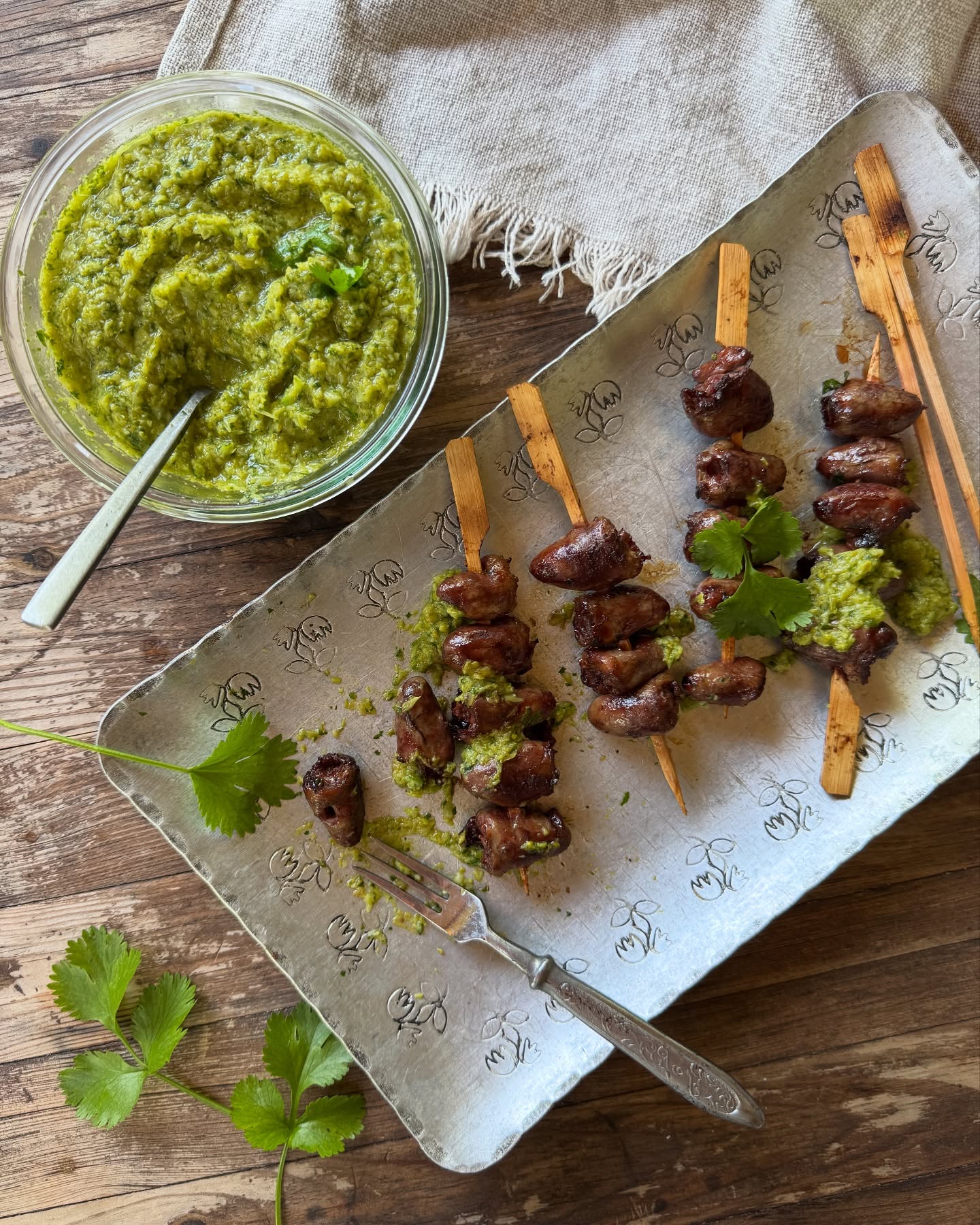 Südamed ja mojo verde #mojoverde #asparagusmojo #kanasüdamed #chikenharts #ilseköögis